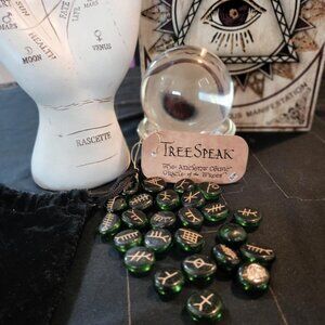 25-pc Set Emerald Green Glass RUNE STONE SET Ancient Celtic Tree Runes